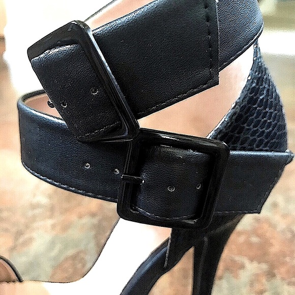 🆕🔥WILD DIVA /CR SUPER SEXY BLACK BUCKLE STRAP&PULL OVER ANKLE STRAP TEXTURED - Picture 9 of 16